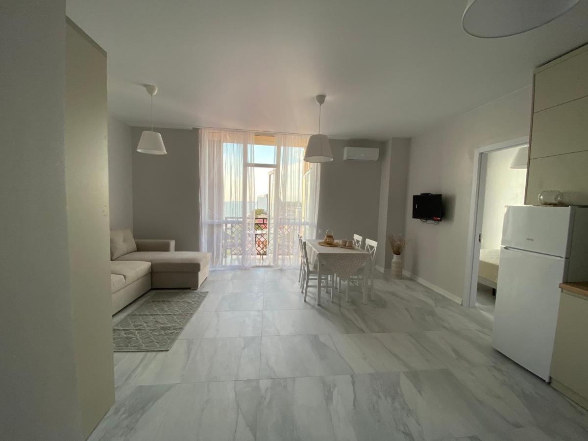 Luna Apartment